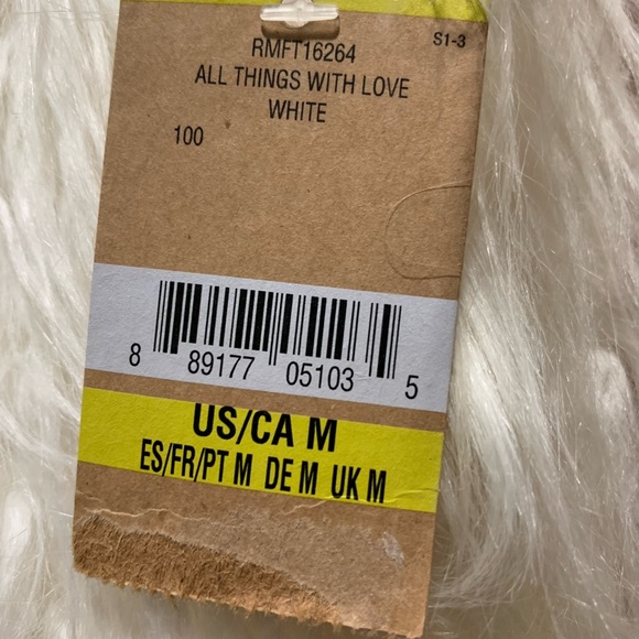 🤍RACHEL by Rachel Roy🤍NWT🤍Beautiful Faux Fur vest🤍Size Medium🤍 - Picture 5 of 5